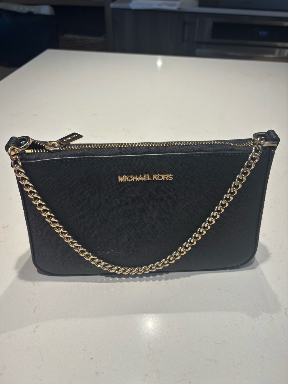 MICHAEL KORS 100% Leather Bag, Black w/ Gold Accents - Picture 7 of 10
